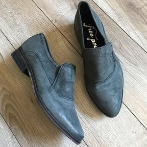 Free People Casey leather pointed toe Loafer 35